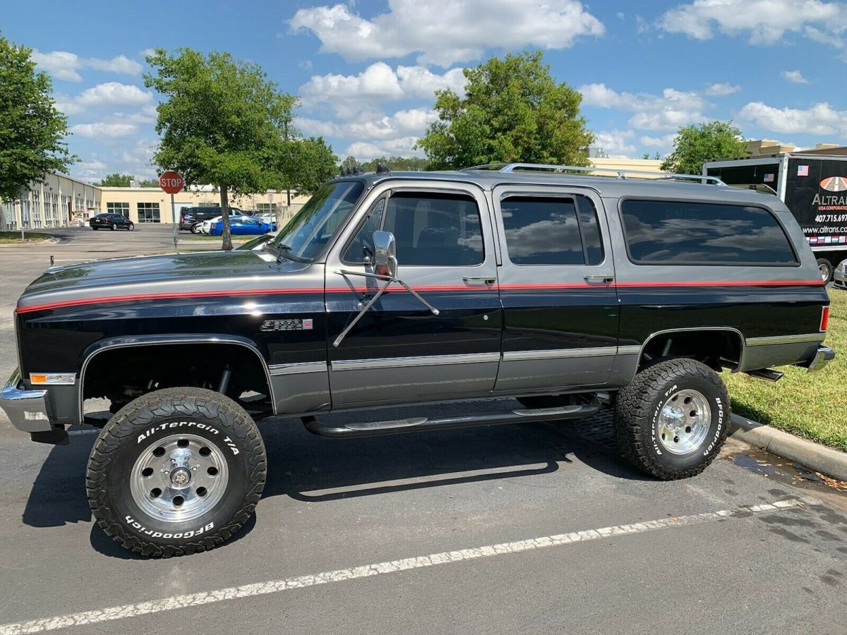 1987 GMC Suburban 4x4 5.7L Gas 1987 Chevrolet Suburban