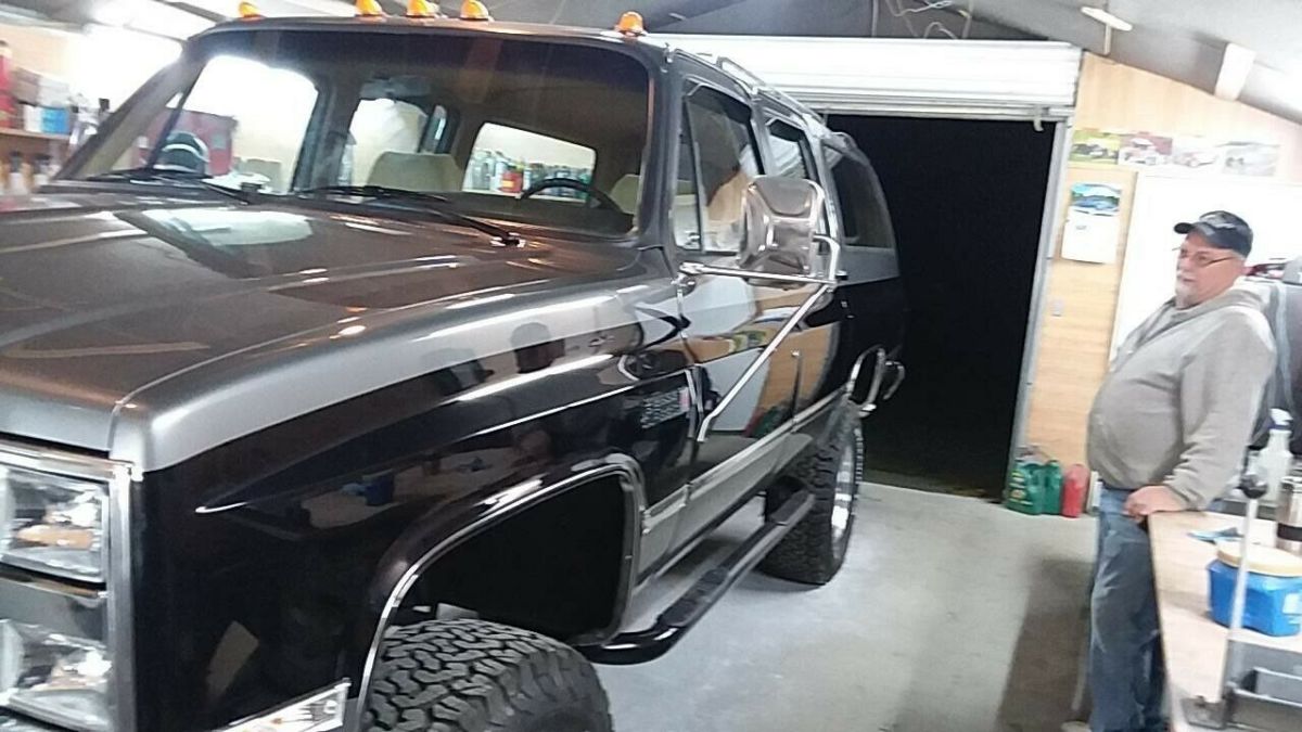 1987 Chevrolet Suburban - photo 5