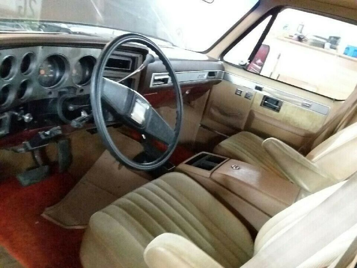 1987 Chevrolet Suburban - photo 7