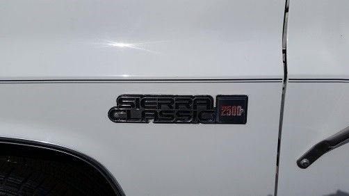 1987 GMC Suburban -- - photo 10