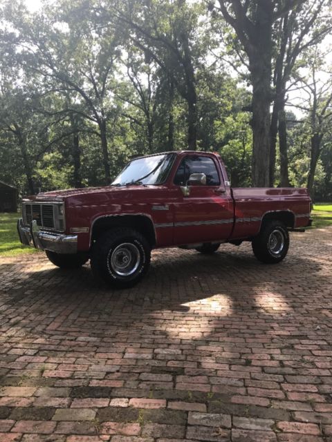 1987 GMC V1500 Pickup Sierra Classic Square-Body 4x4 Short Bed 4wd 1987 GMC V1500 4x4 Sierra Classic