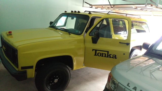 1987 GMC Sierra 2500 Suburban Sierra Classic