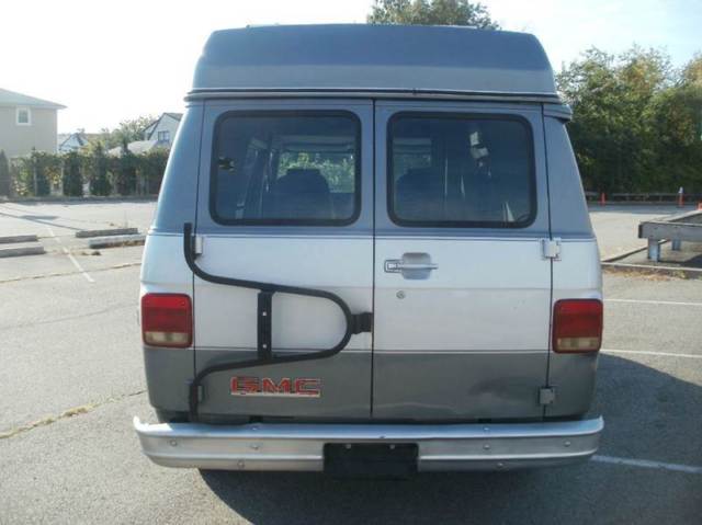 1987 GMC Vandura wheel chair lift G2500 3dr Extended Cargo Van - photo 4