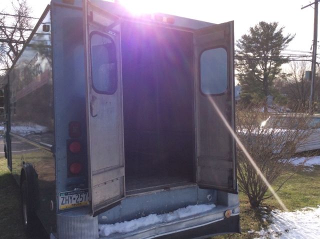 1987 Ford Grumman Van - photo 9