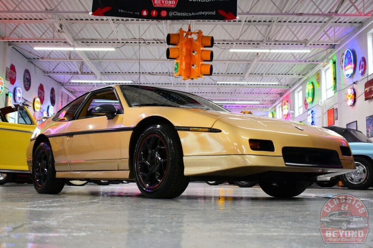 1987 Pontiac Fiero GT - photo 4