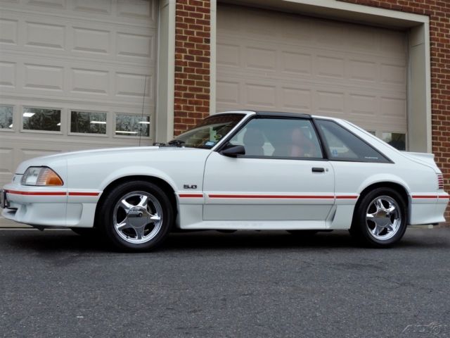 1987 Ford Mustang GT - photo 4