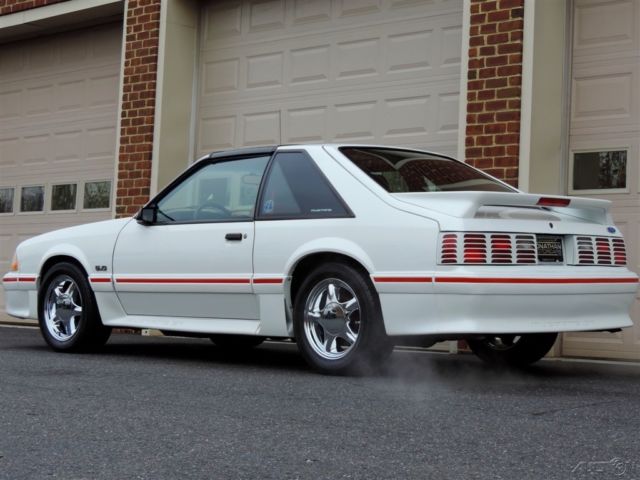 1987 Ford Mustang GT - photo 6