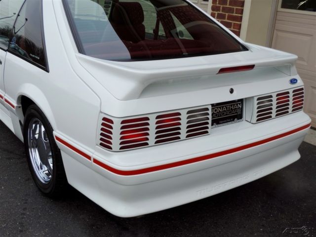 1987 Ford Mustang GT - photo 9