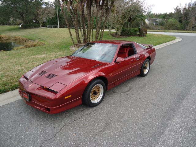 1987 GTA TRANS AM EXCELLENT CONDITION 30,523 MILES BEAUTIFUL COLOR COMBO NICE ! 1987 Pontiac Trans Am GTA