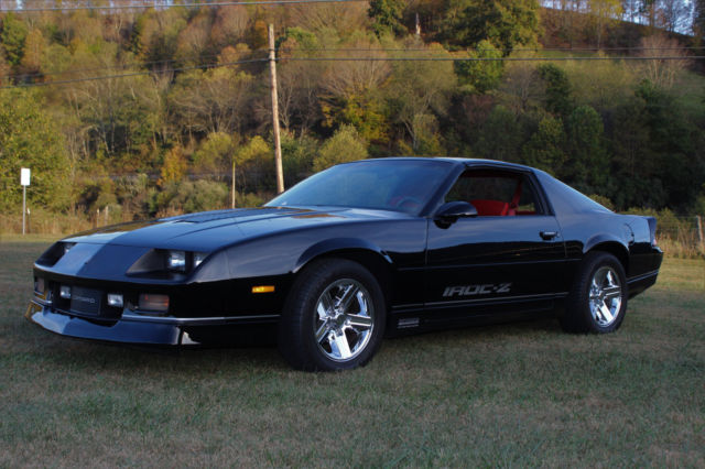 1987 Chevrolet Camaro IROCZ - photo 5
