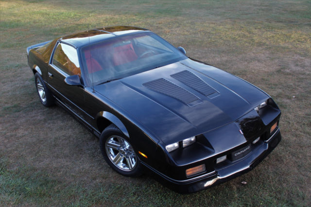 1987 Chevrolet Camaro IROCZ - photo 6