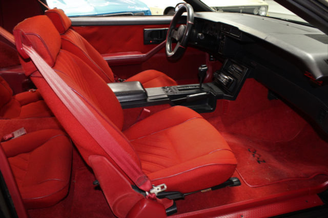 1987 Chevrolet Camaro IROCZ - photo 13