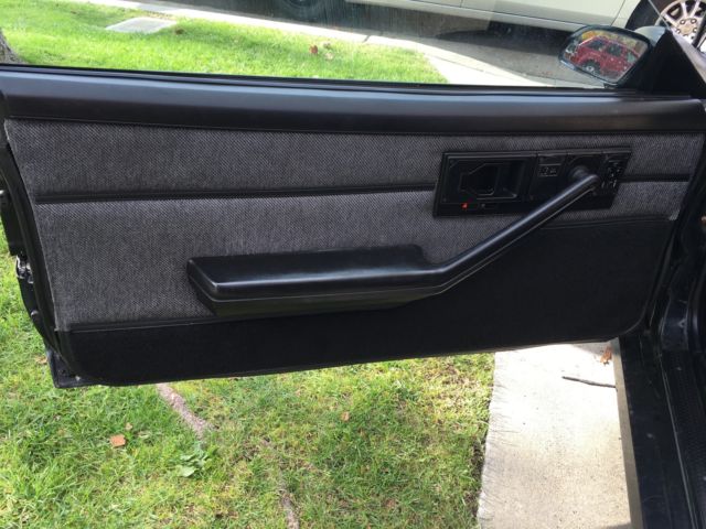 1987 Chevrolet Camaro IROC-Z - photo 13