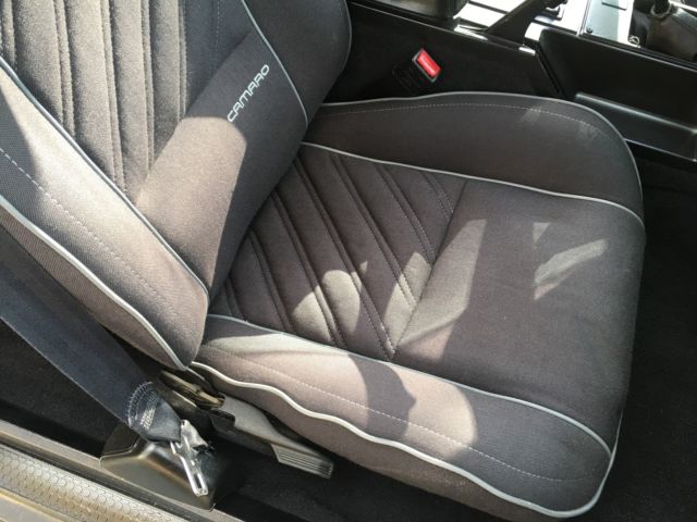 1987 Chevrolet Camaro IROC-Z - photo 7