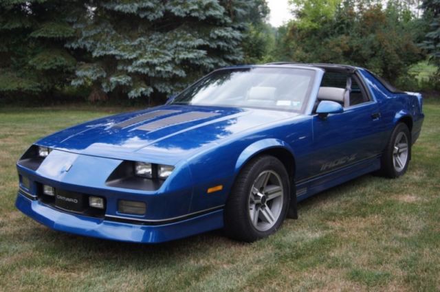 1987 Chevrolet Camaro Iroc Z - photo 4
