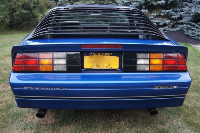 1987 Chevrolet Camaro Iroc Z - photo 7