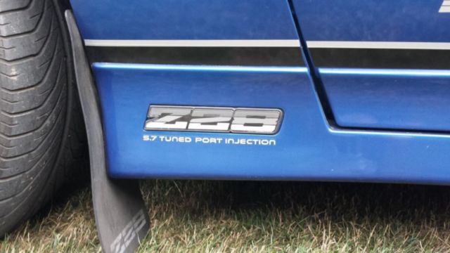 1987 Chevrolet Camaro Iroc Z - photo 8
