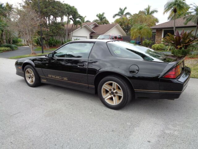 1987 Chevrolet Camaro IROC Z28 - photo 3