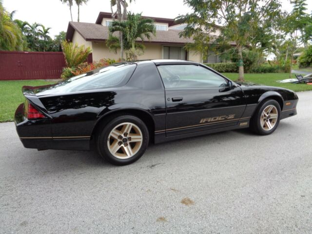 1987 Chevrolet Camaro IROC Z28 - photo 6