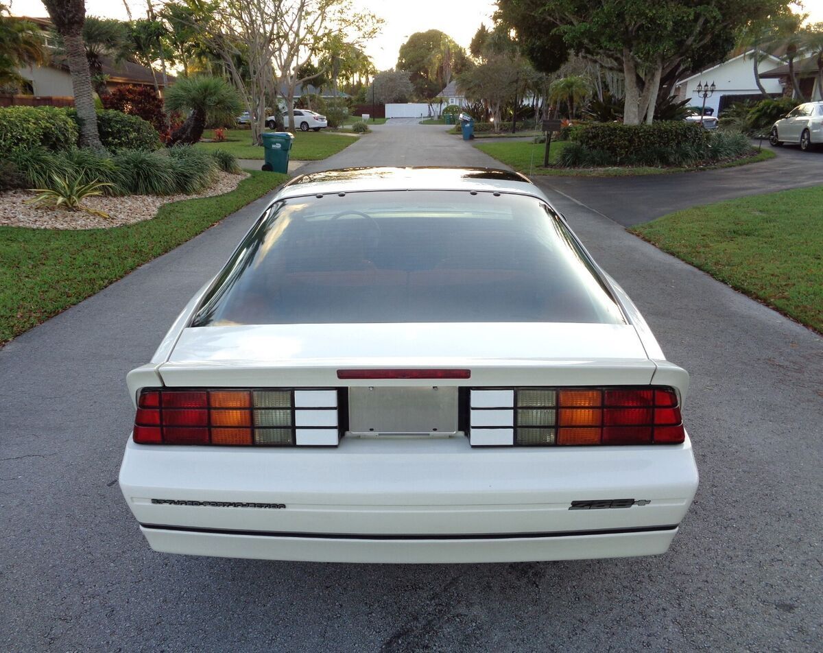 1987 Chevrolet Camaro 1SC IROC PKG. - photo 11