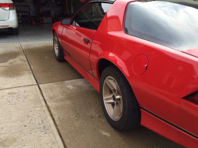 1987 Chevrolet Camaro IROC Z28 - photo 4