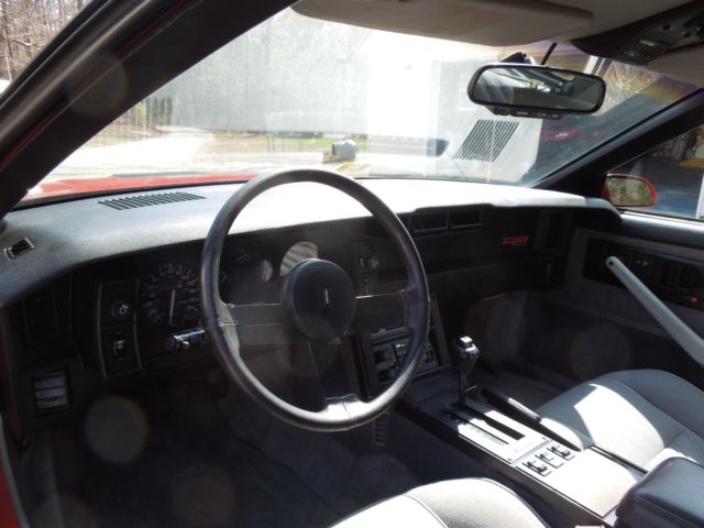 1987 Chevrolet Camaro IROC Z28 5.7 - photo 10