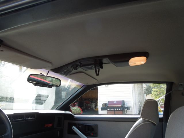 1987 Chevrolet Camaro IROC Z28 5.7 - photo 11