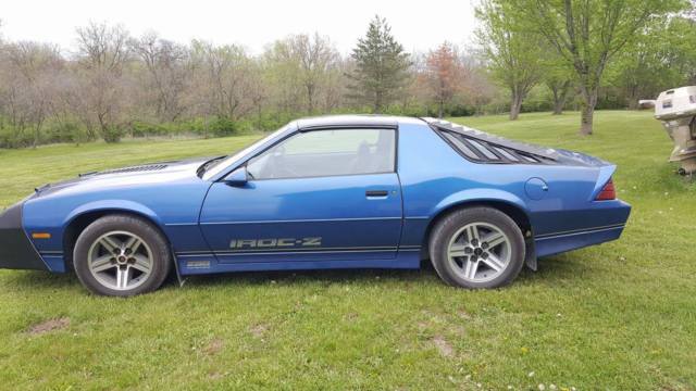 1987 Chevrolet Camaro - photo 2