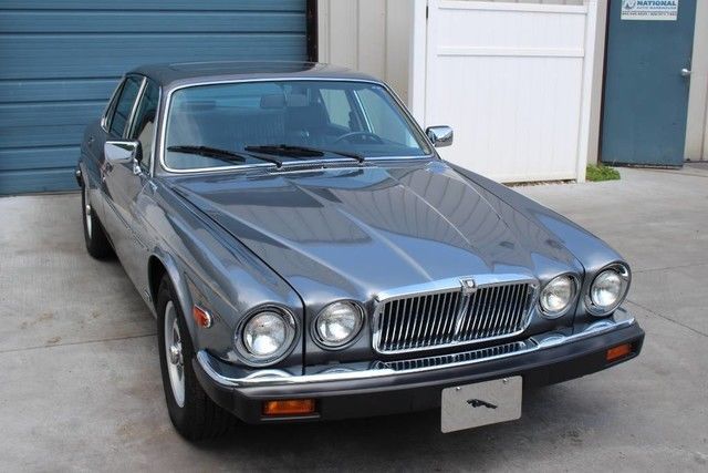 1987 Jaguar Series III XJ 6 Leather Sunroof Auto Classic Sdn 87 86 Knoxville TN 1987 Jaguar XJ6 XJ Series 3 XJ6 4.2L Automatic Sedan