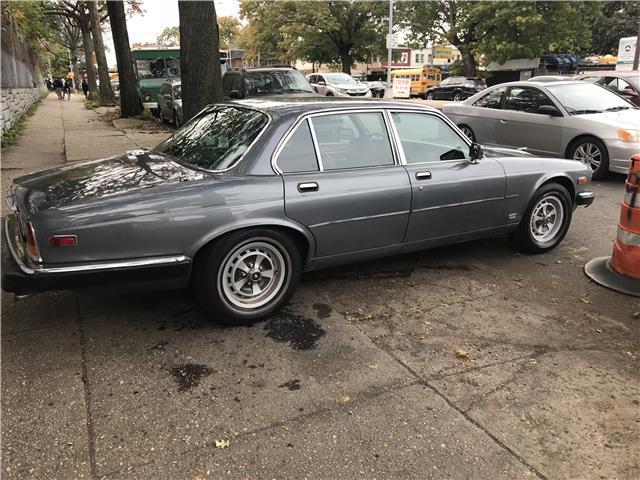 1987 Jaguar XJ -- - photo 7