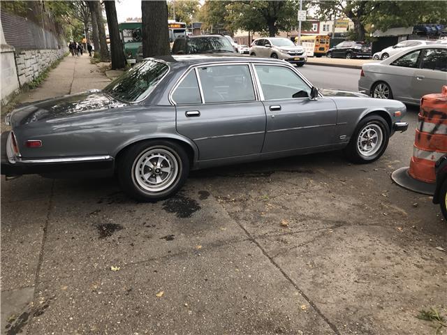 1987 Jaguar XJ -- - photo 8