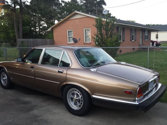 1987 Jaguar XJ6 - photo 2