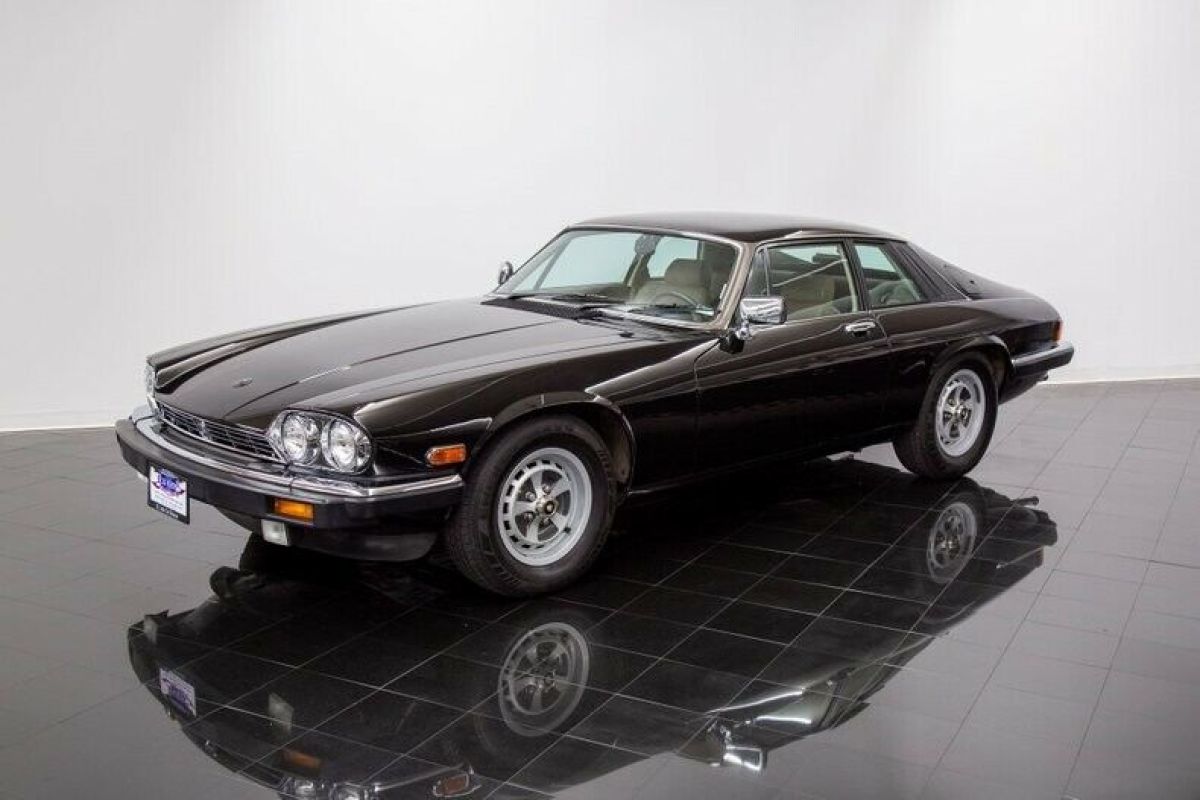 1987 Jaguar XJ-S Coupe 3 Speed Automatic 5.3L V12 1987 Jaguar XJ-S Coupe