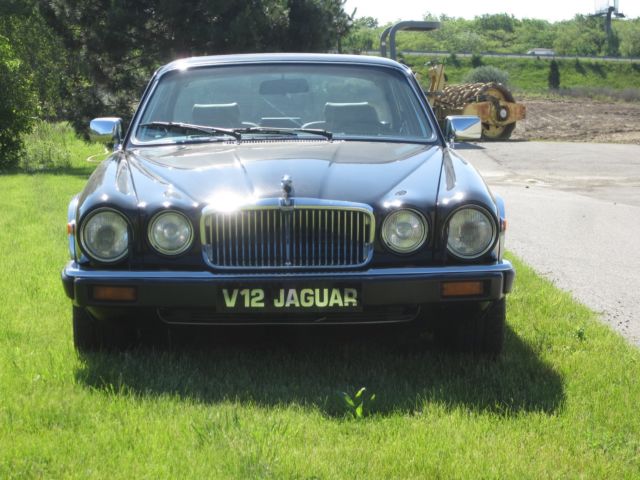 1987 Jaguar XJ12 Vanden Plas - photo 5