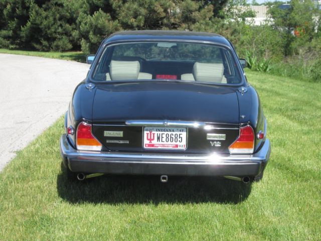 1987 Jaguar XJ12 Vanden Plas - photo 6