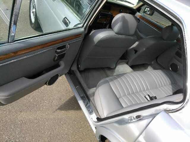 1987 Jaguar XJ6 - photo 2