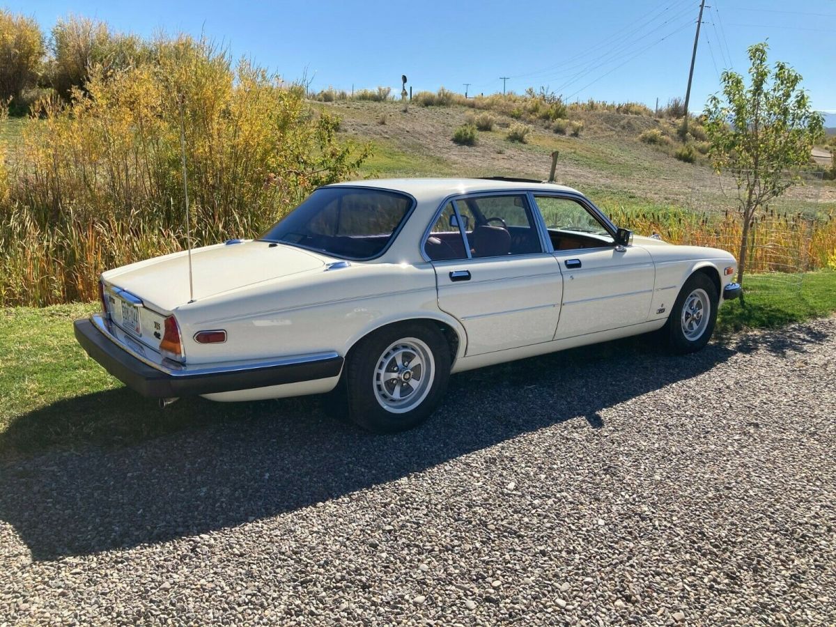 1987 Jaguar XJ6 - photo 2