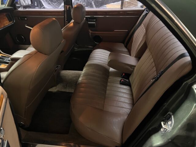 1987 Jaguar XJ - photo 4