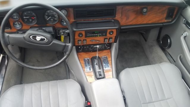 1987 Jaguar XJ6 Base Sedan 4-Door - photo 12