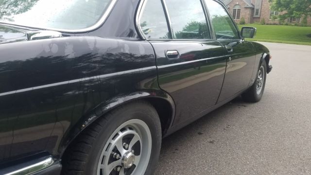 1987 Jaguar XJ6 Base Sedan 4-Door - photo 8