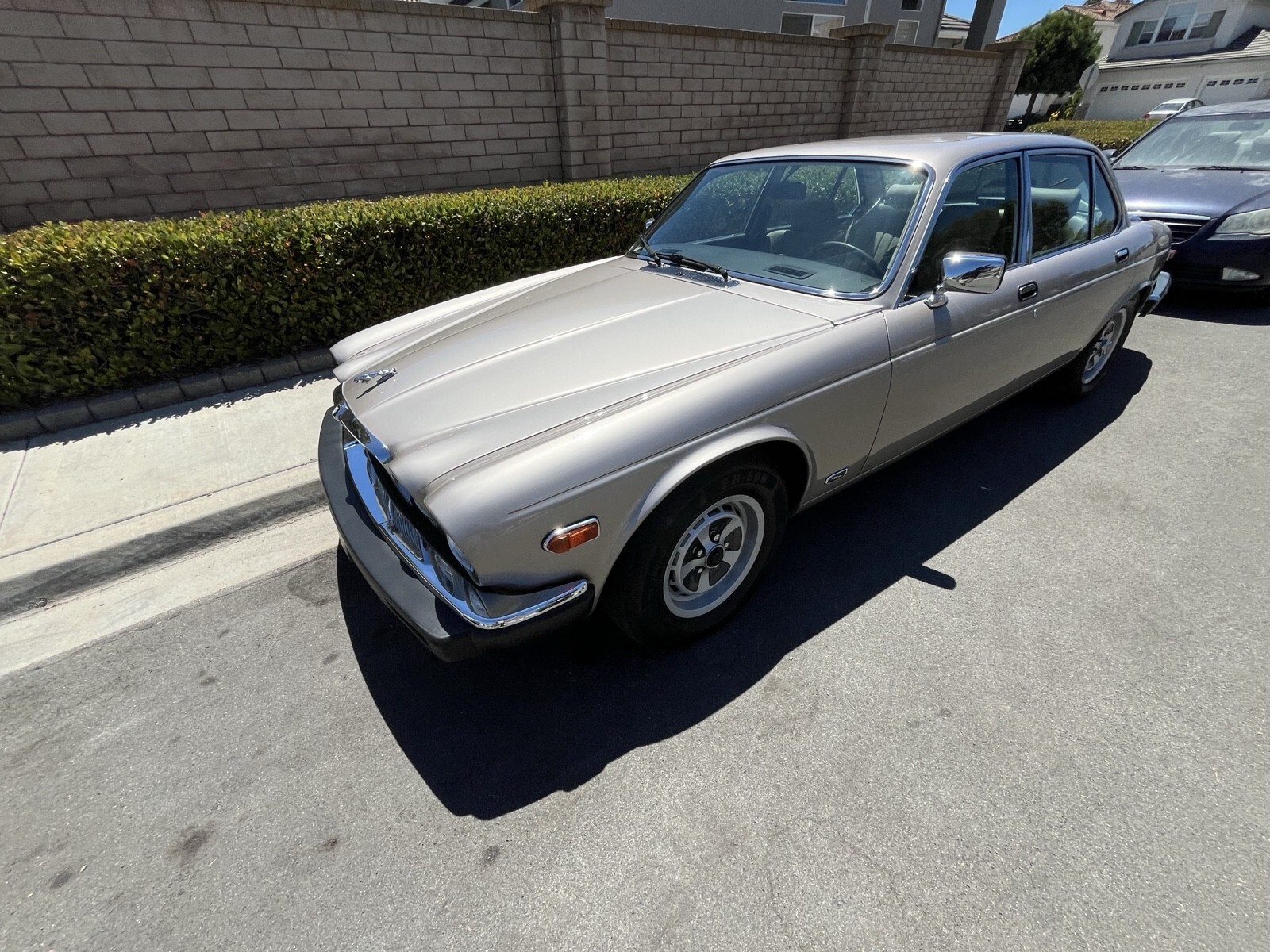 1987 Jaguar XJ6 VANDEN PLAS - photo 6