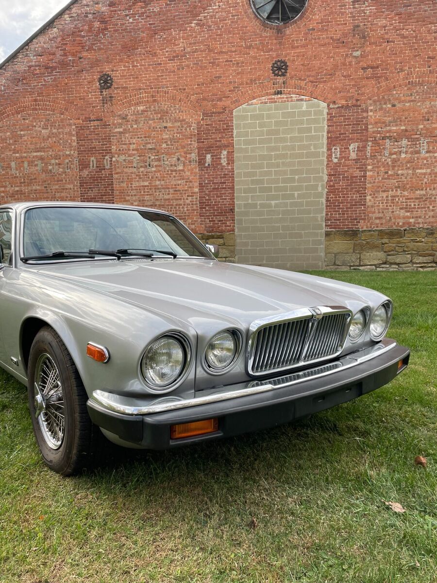 1987 Jaguar XJ6 - photo 3