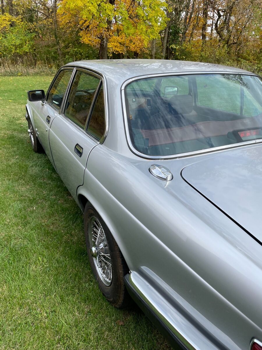 1987 Jaguar XJ6 - photo 4