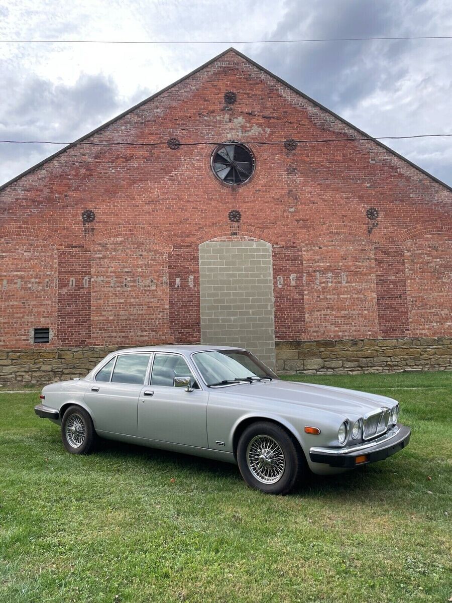 1987 Jaguar XJ6 - photo 8