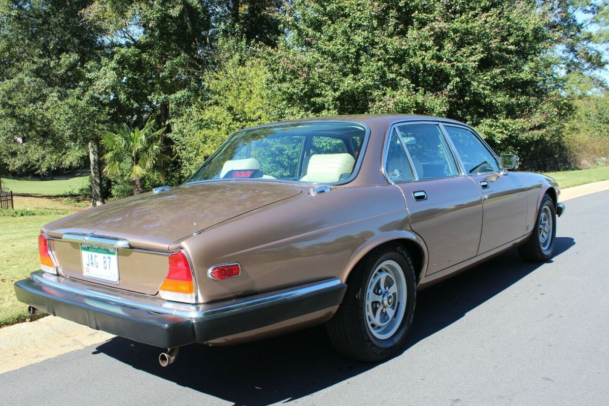 1987 Jaguar XJ6 Vanden Plas - photo 10