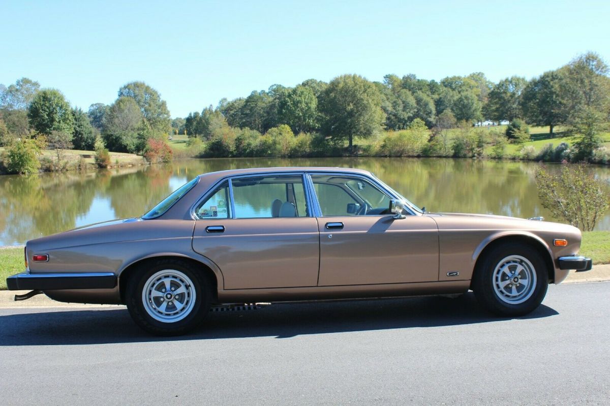 1987 Jaguar XJ6 Vanden Plas - photo 3