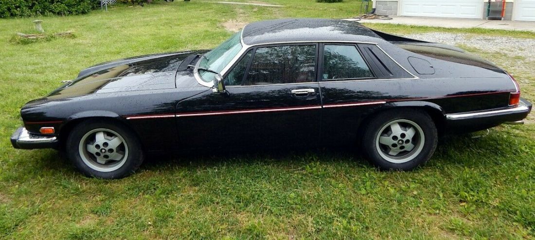 1987 Jaguar XJS 2 Door Coupe V12 (A Second V12 Engine Is Included) 1987 Jaguar XJS