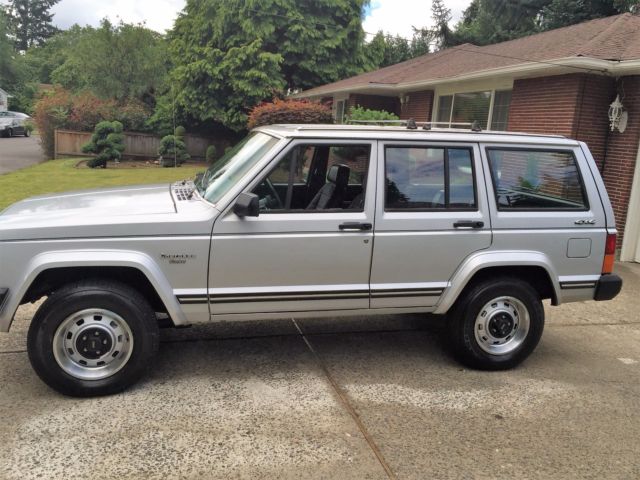 1987 Jeep Cherokee - photo 3