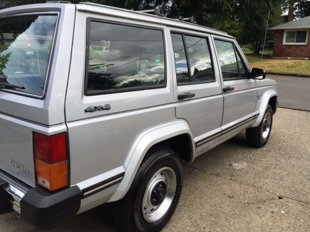 1987 Jeep Cherokee - photo 5
