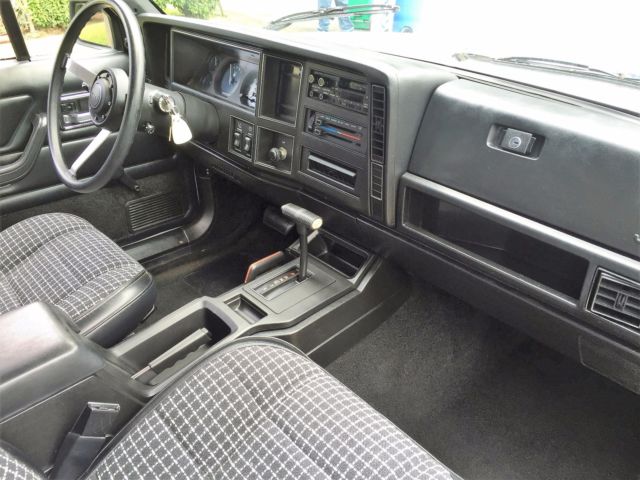 1987 Jeep Cherokee - photo 6